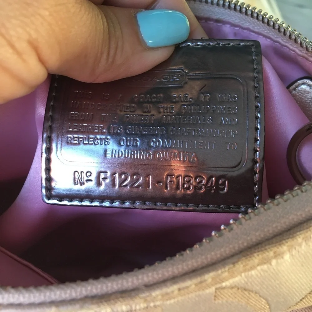 Y2K 90s Signature Logo Coach Tan and Silver Shoulder Bag & Charm